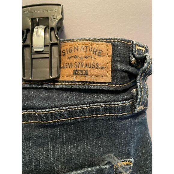 Women's Blue Jeans - Picture 10 of 14